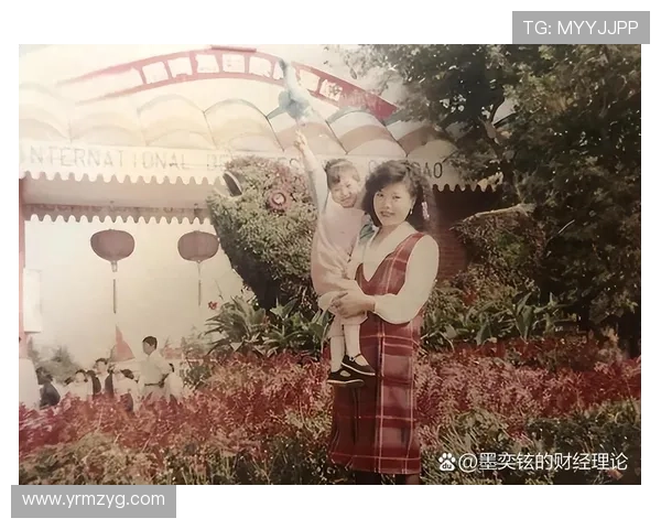 从“国民闺女”到百变女王：毛晓彤的荧屏成长之路